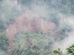 El deslizamiento ha bloqueado la corriente del Río Naranjo